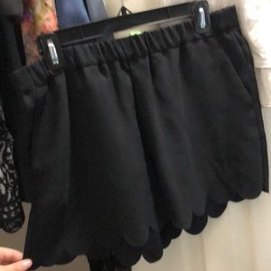 Madewell black scalloped shorts
